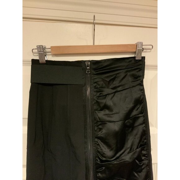 Nanette Lepore Black Full Zip Pencil Skirt w/ Front Ruffle Panel, Size 0 - Picture 2 of 5
